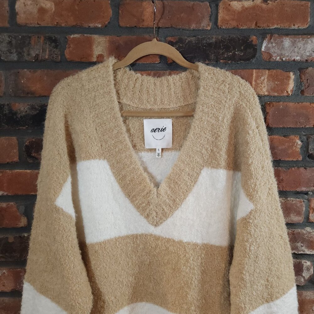 Aerie Oversized Boucle Striped V-neck Sweater Neutral Coastal Women's XL NWT - Picture 5 of 9